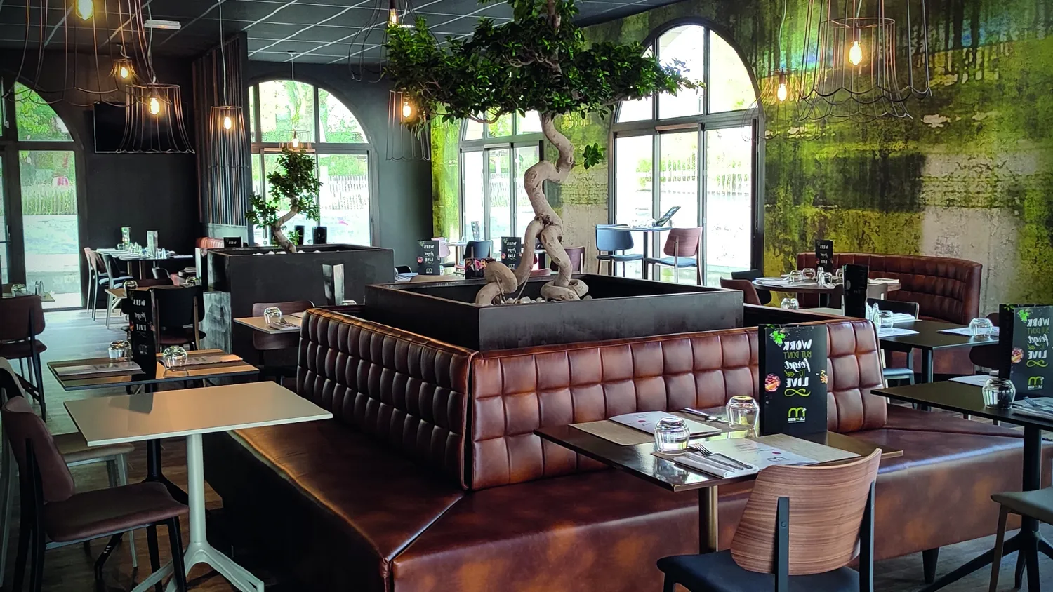 decoration chambre argentre du plessis